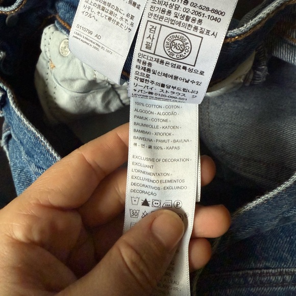 Levi’s wedgie jeans with distressing medium wash size 28 - Picture 7 of 10